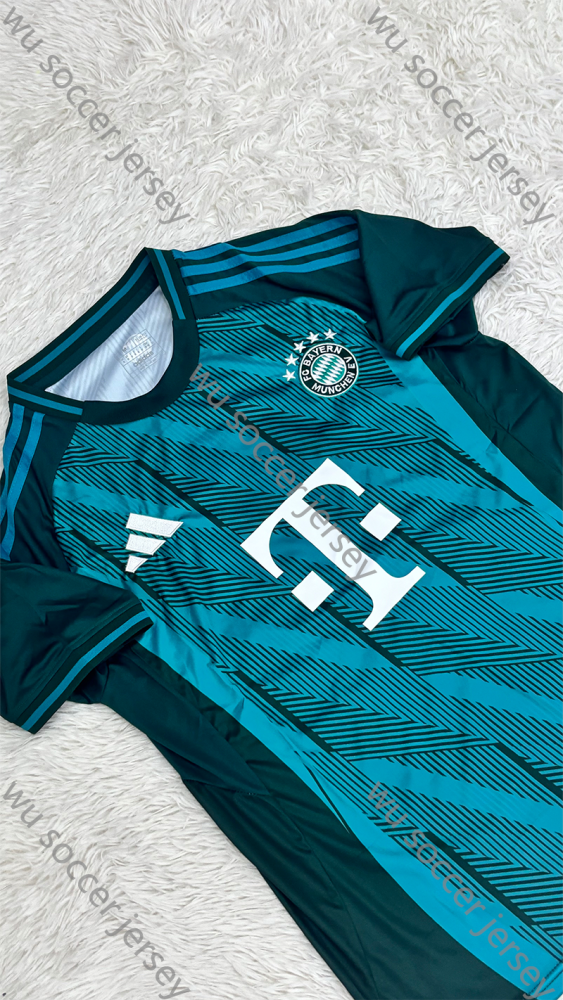 （S-4XL）1:1 Copy Top Quality 2025/2026 Bayern Munich Special Edition Football Jersey (Fan Edition)