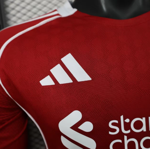 （S-4XL）1:1 Copy Top Quality 2025/2026 Liverpool Home Football Jersey （long sleeves）