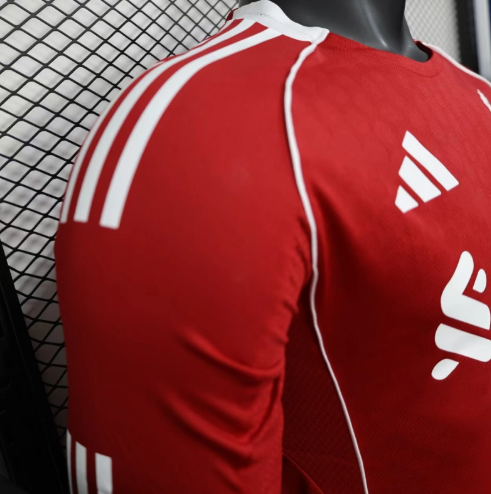 （S-4XL）1:1 Copy Top Quality 2025/2026 Liverpool Home Football Jersey （long sleeves）
