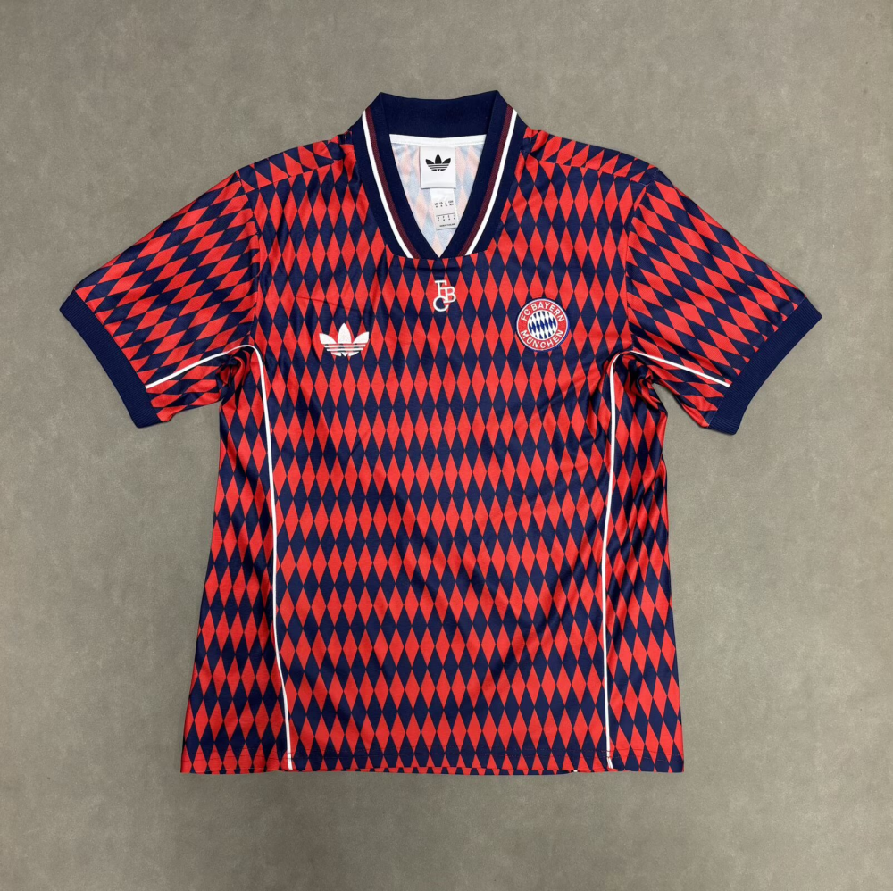 （S-4XL）1:1 Copy Top Quality 2025/2026 Bayern Munich Special Edition Football Jersey (Fan Edition)