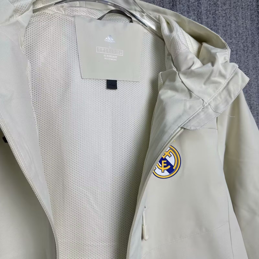 2025/2026 Real Madrid Long-Sleeved Windproof Jacket