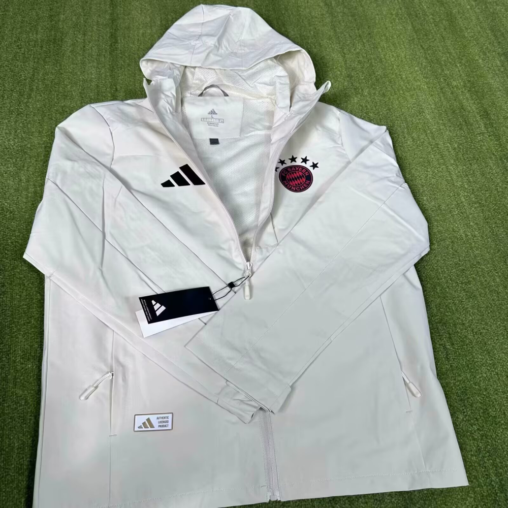 2025/2026 Bayern Munich Long-Sleeved Windproof Jacket