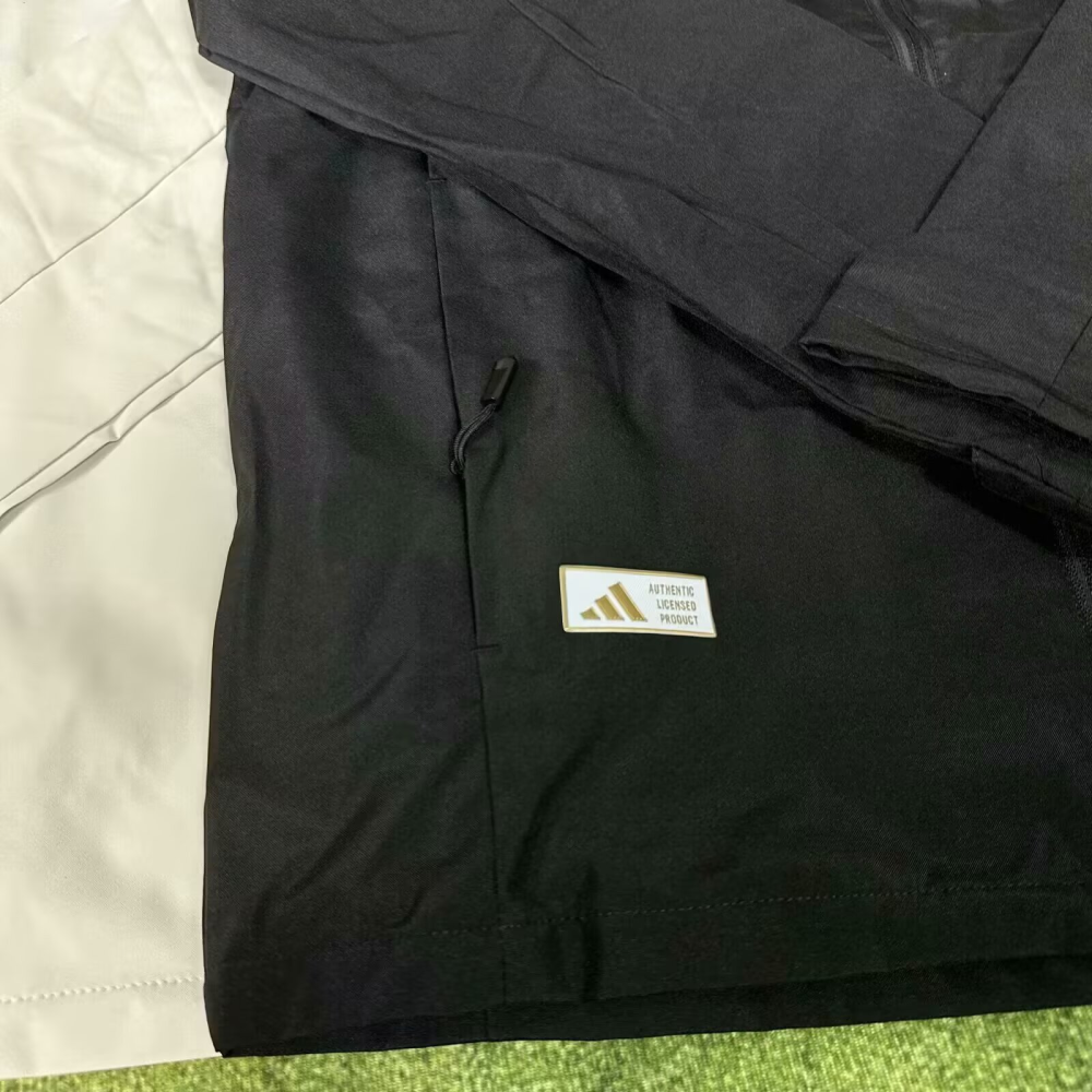 2025/2026 Bayern Munich Long-Sleeved Windproof Jacket
