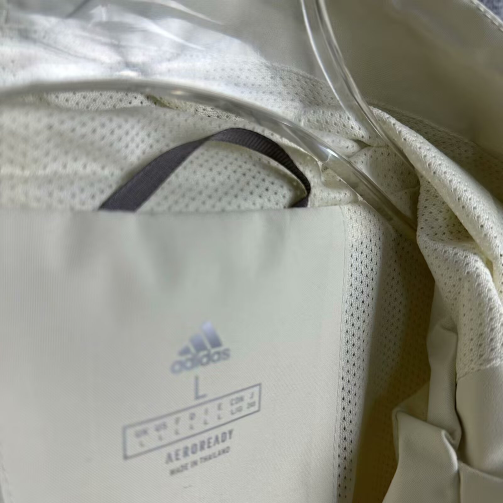 2025/2026 Real Madrid Long-Sleeved Windproof Jacket