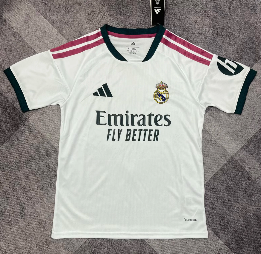 （S-4XL）1:1 Copy Top Quality 2026/2027 Real Madrid Home Football Jersey （Fan Edition）