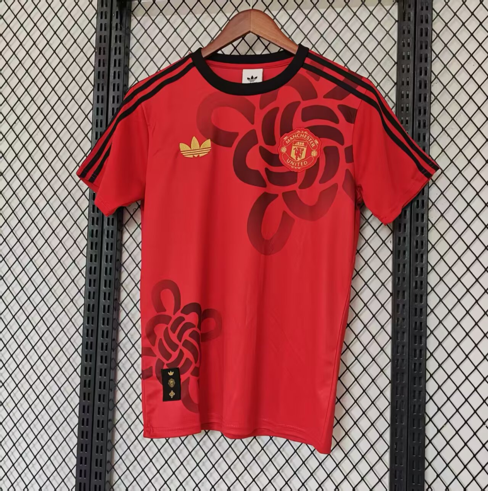 （S-2XL）1:1 Copy Top Quality 2025/2026 Manchester United Red Football Jersey （ Fan Edition）