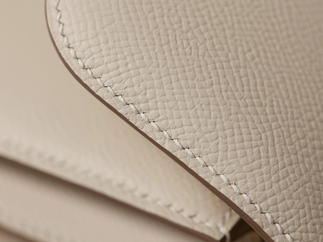 Herm&egrave;s Constance 奶油 K 金扣 同色皮革拼接工藝