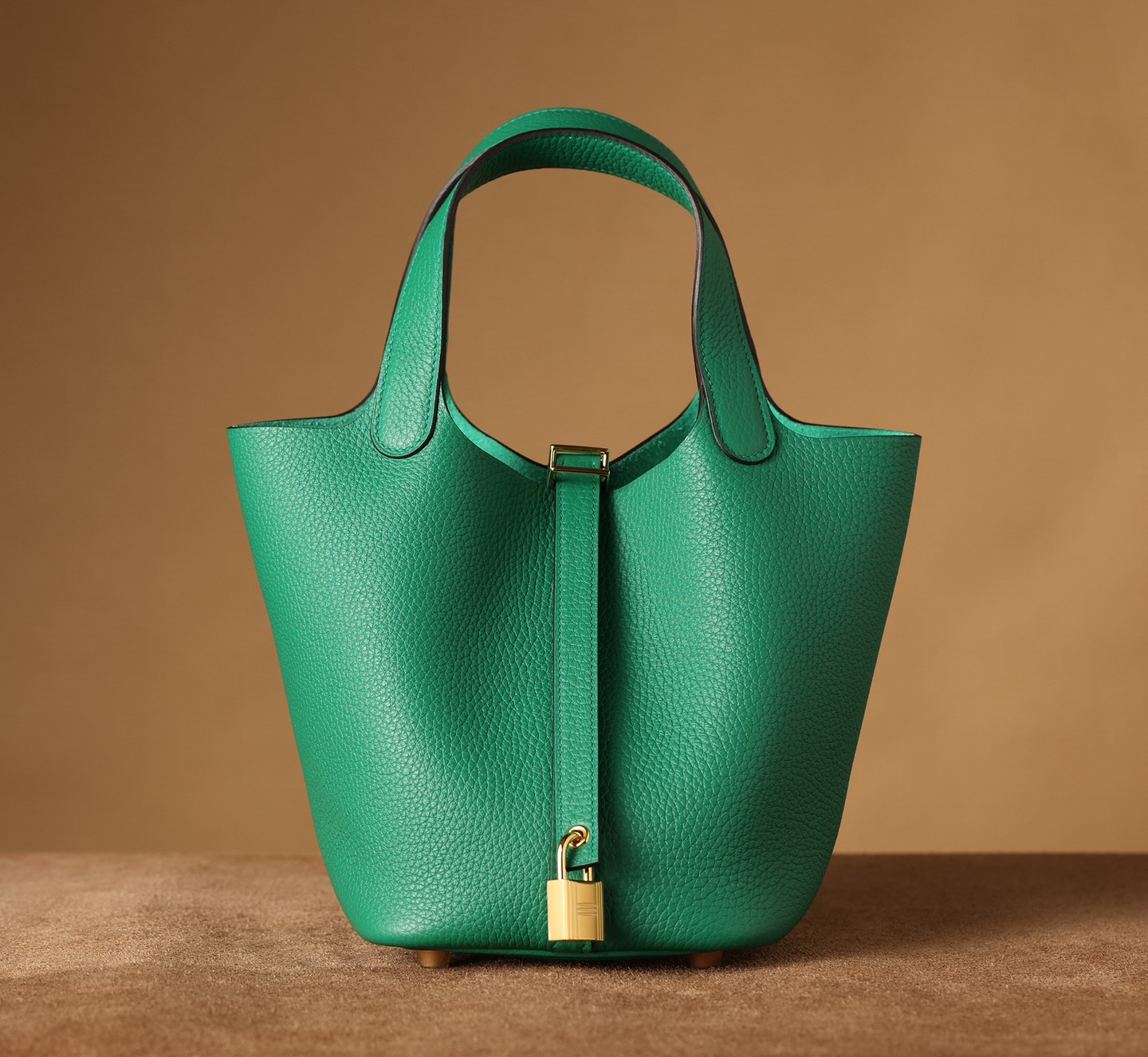 Herm&egrave;s Picotin Lock 18 絲絨綠金扣 秋冬色系