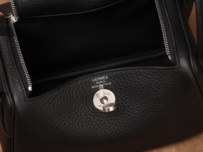 高仿HermesLindy單肩包原廠皮革黑色銀扣
