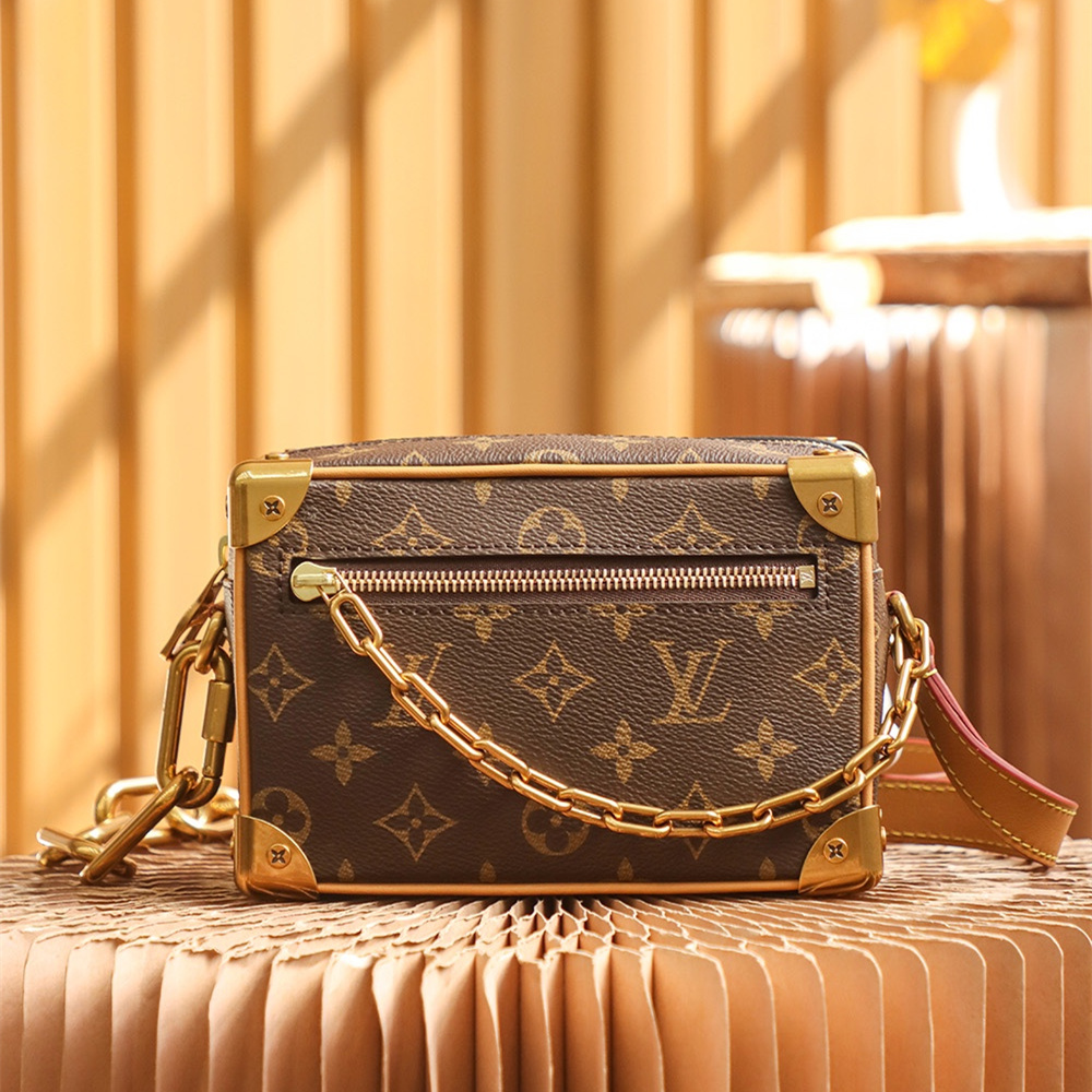 復刻LV Mini Soft Trunk 金屬釦款側面