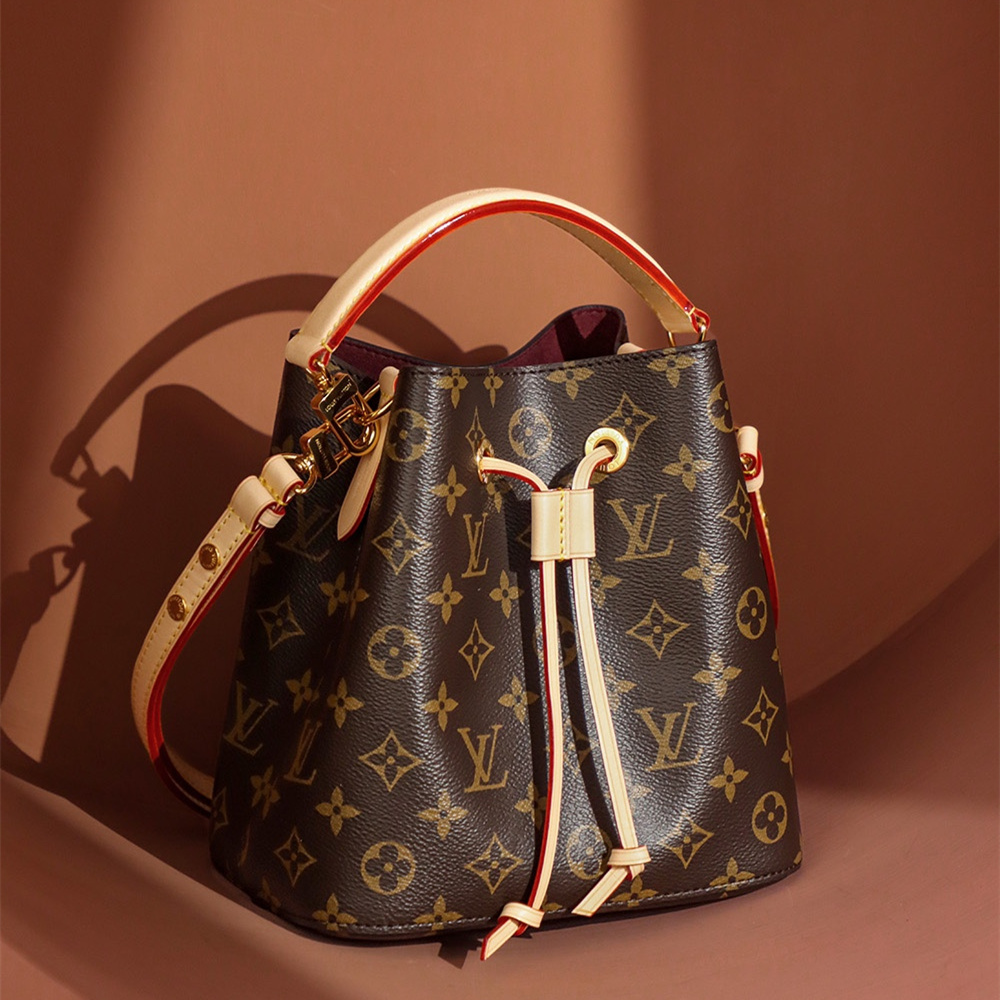 復刻LV NeoNo&eacute; BB Monogram 對花細節