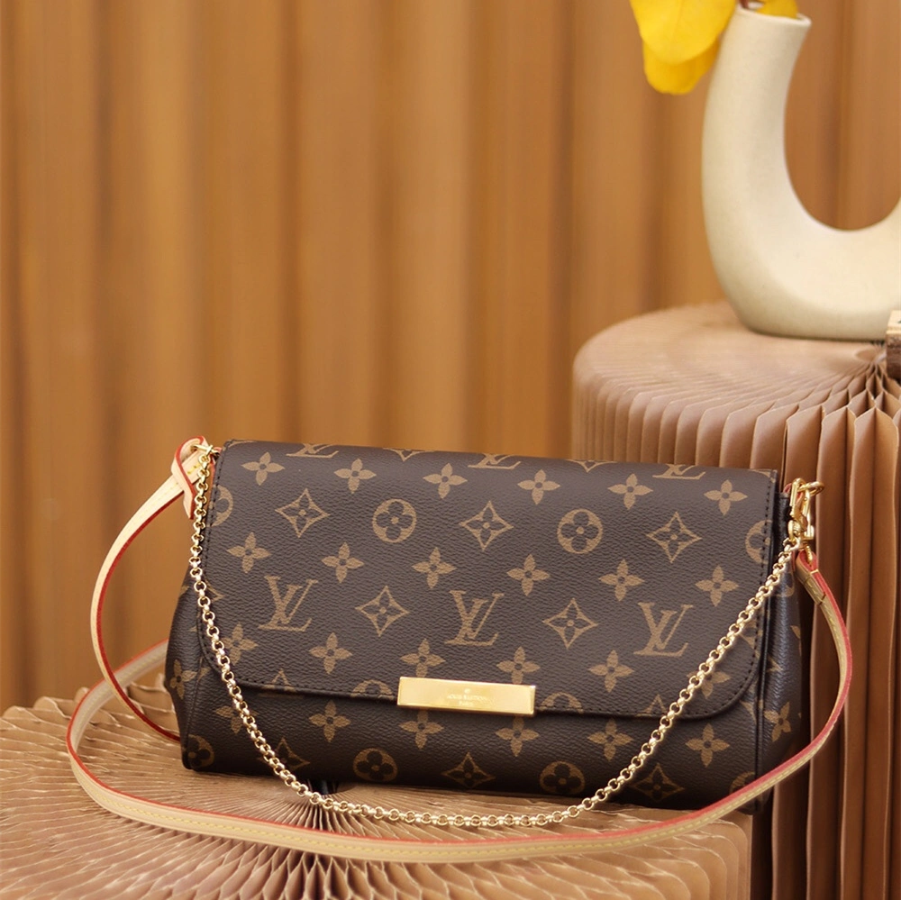 LV Favorite M40718 外縫線與側面內縫線工藝特寫