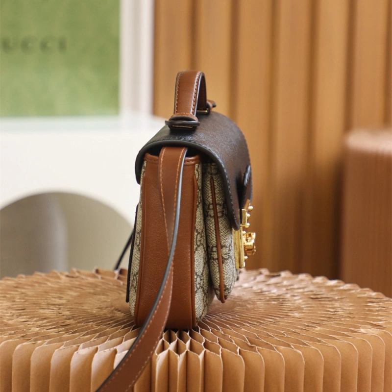 香港原單GucciPadlock系列鎖扣郵差包免檢版