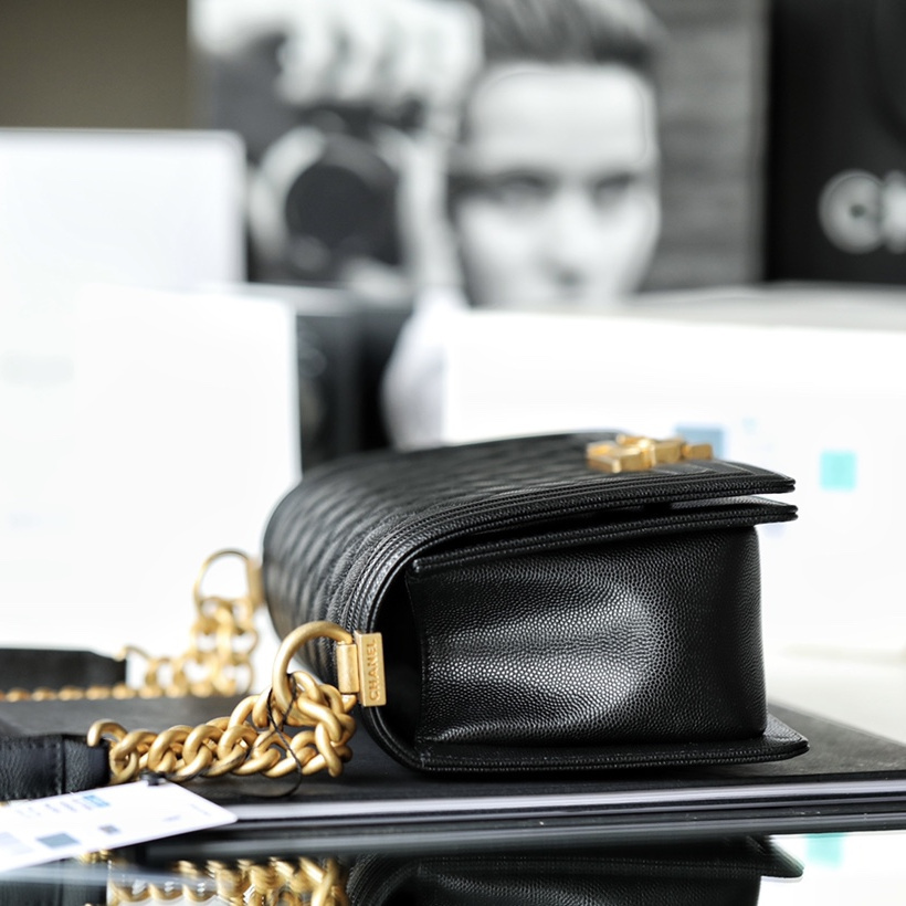 香港高仿奢侈品Chanel-Leboy系列復古金中號免檢版