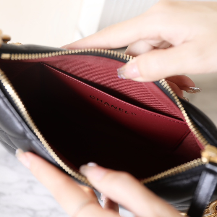 Chanel高仿奢侈品腋下包23aHobo系列黑金免檢版