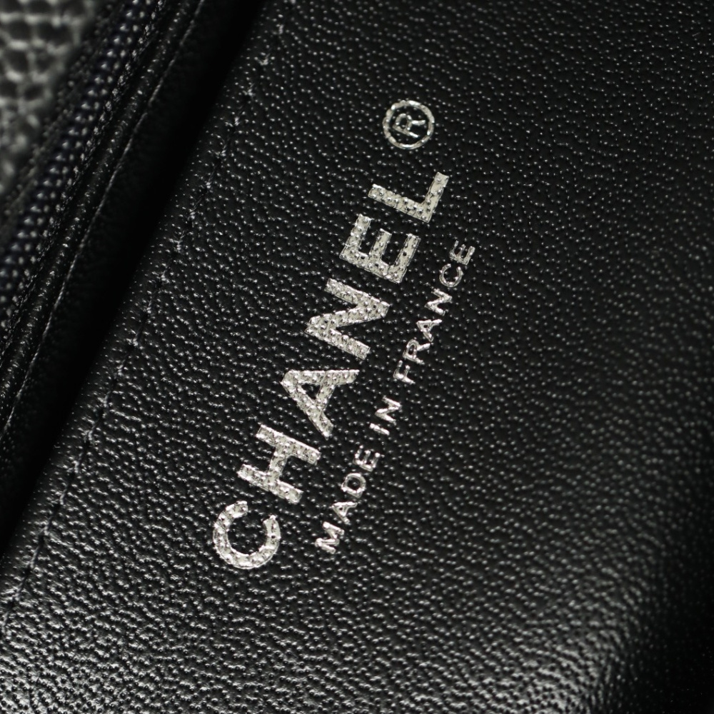 高仿Chanel芯片版CF系列魚子醬口蓋包黑銀免檢版