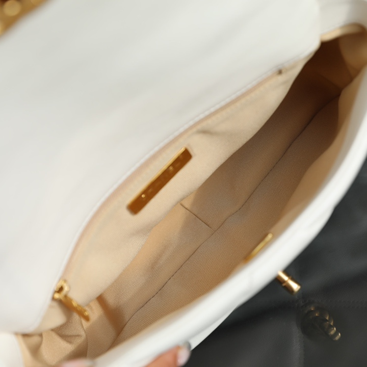 高仿Chanel官網19Bag羊皮單肩包白免檢版