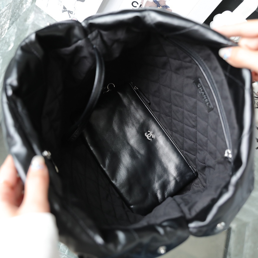 高仿Chanel官網購物袋22Bag黑銀中號免檢版