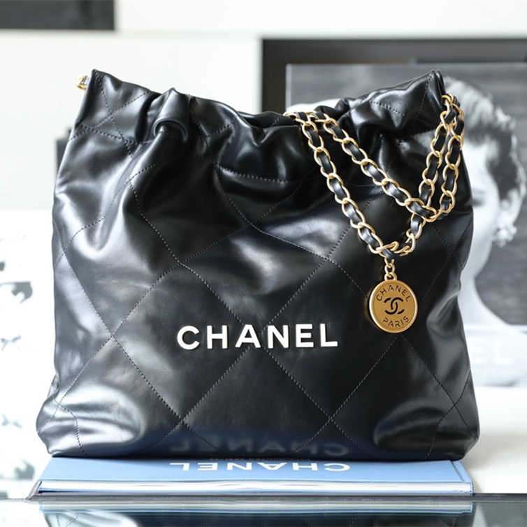 高仿Chanel 22 Bag 黑色小號 亮面小牛皮