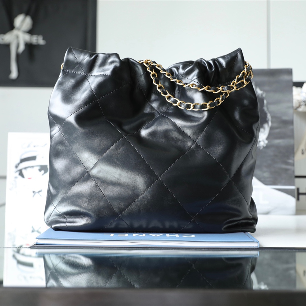 原單Chanel 22 Bag 金幣吊牌細節