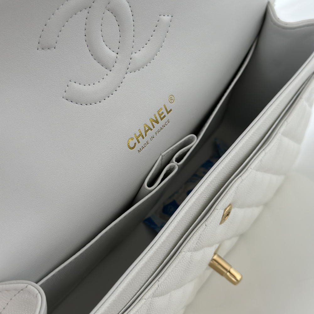 原單Chanel翻蓋包CF系列球紋牛皮白色中號金扣免檢版