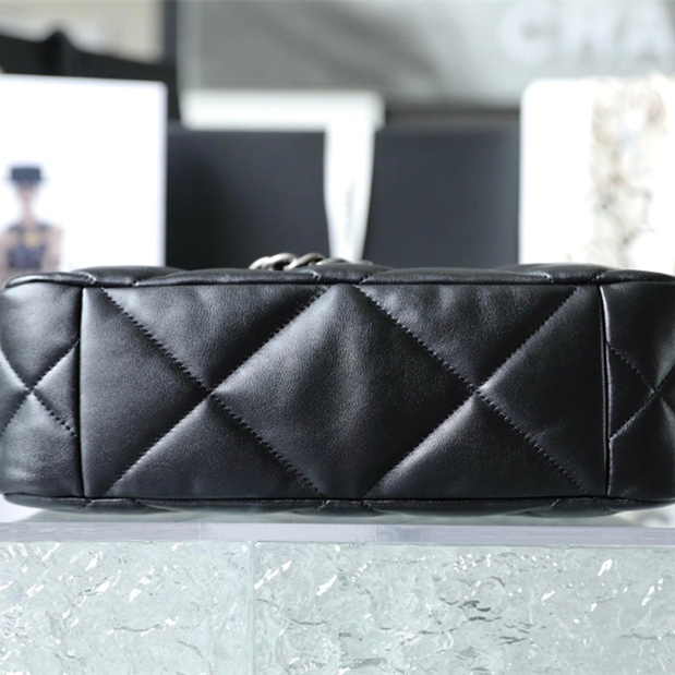 Chanel購物袋頂級高仿版本Bag19系列小羊皮黑色免檢版