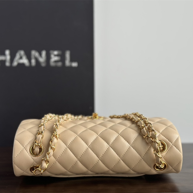 高仿Chanel-ClassicFlap系列淺杏色口蓋包免檢版