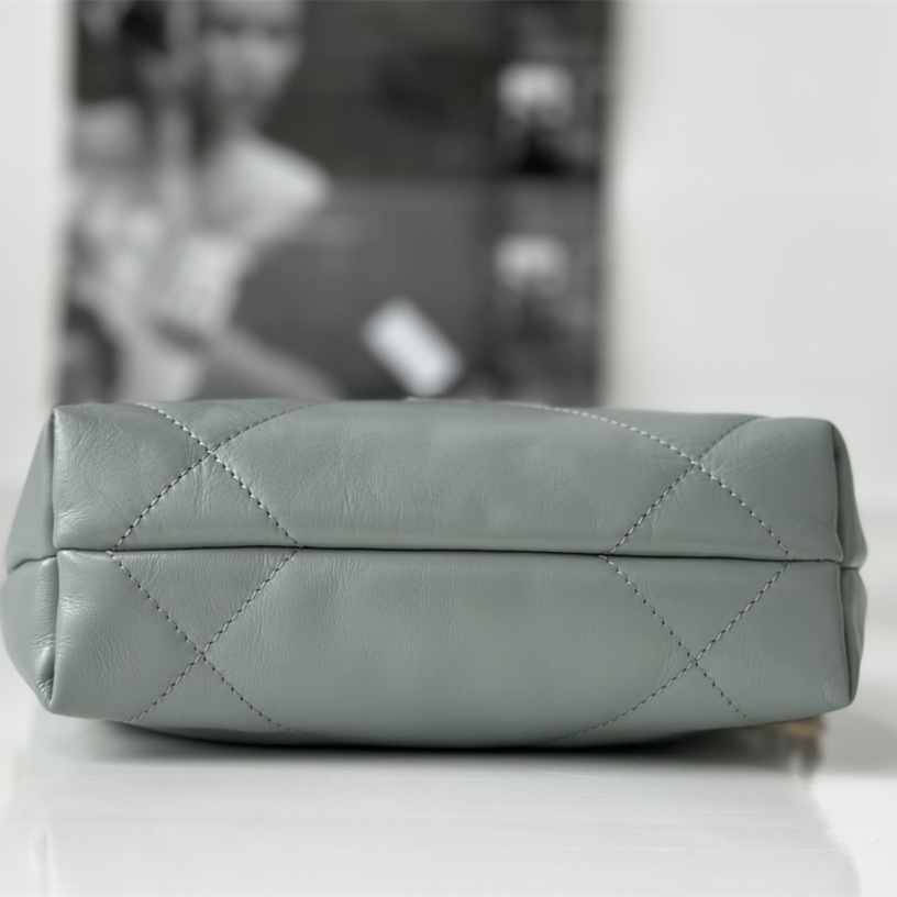 高仿Chanel23S系列霧霾藍Mini購物袋金扣免檢版