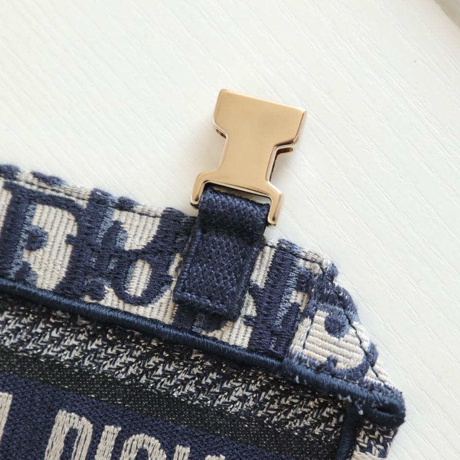 高仿Dior郵差包Oblique印花刺繡小號免檢版