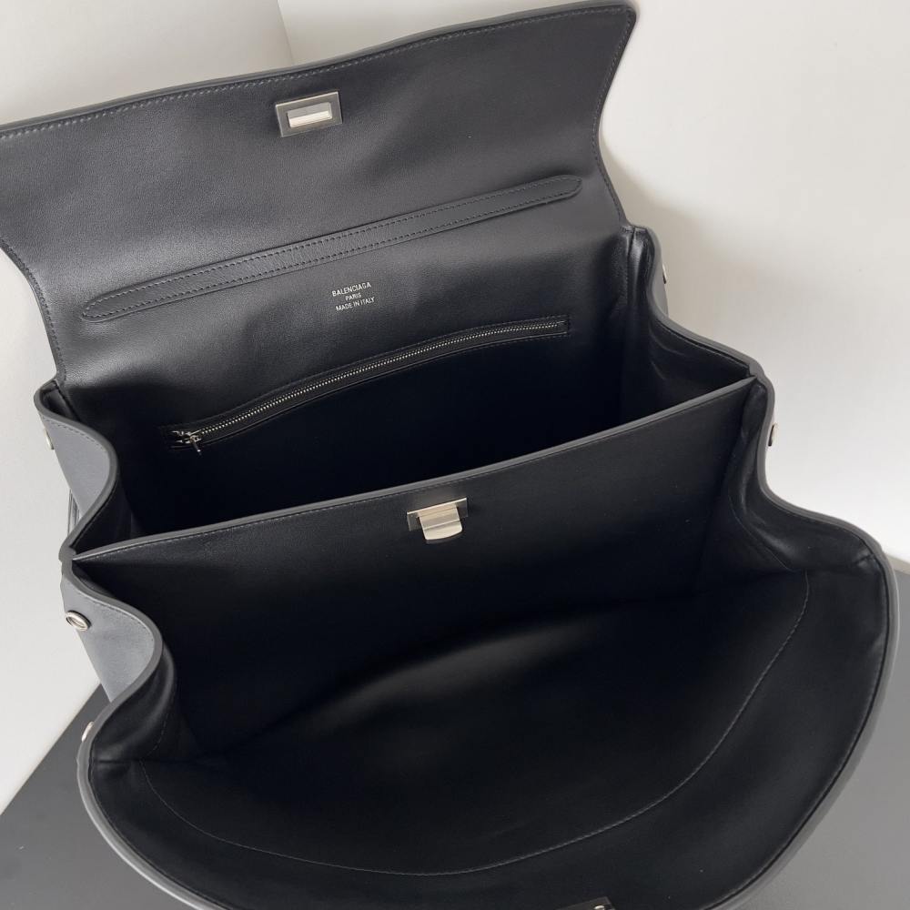 高仿BalenciagaRodeo系列手拎袋黑銀S