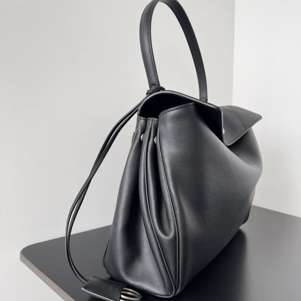 高仿BalenciagaRodeo系列手拎袋黑銀S