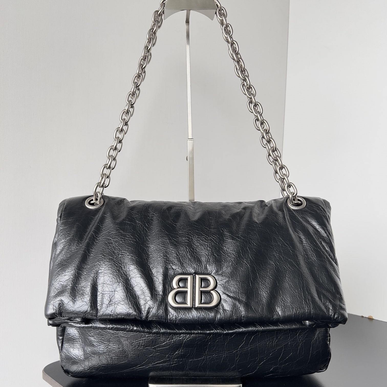 高仿BalenciagaMonaco系列23款冬季黑銀M