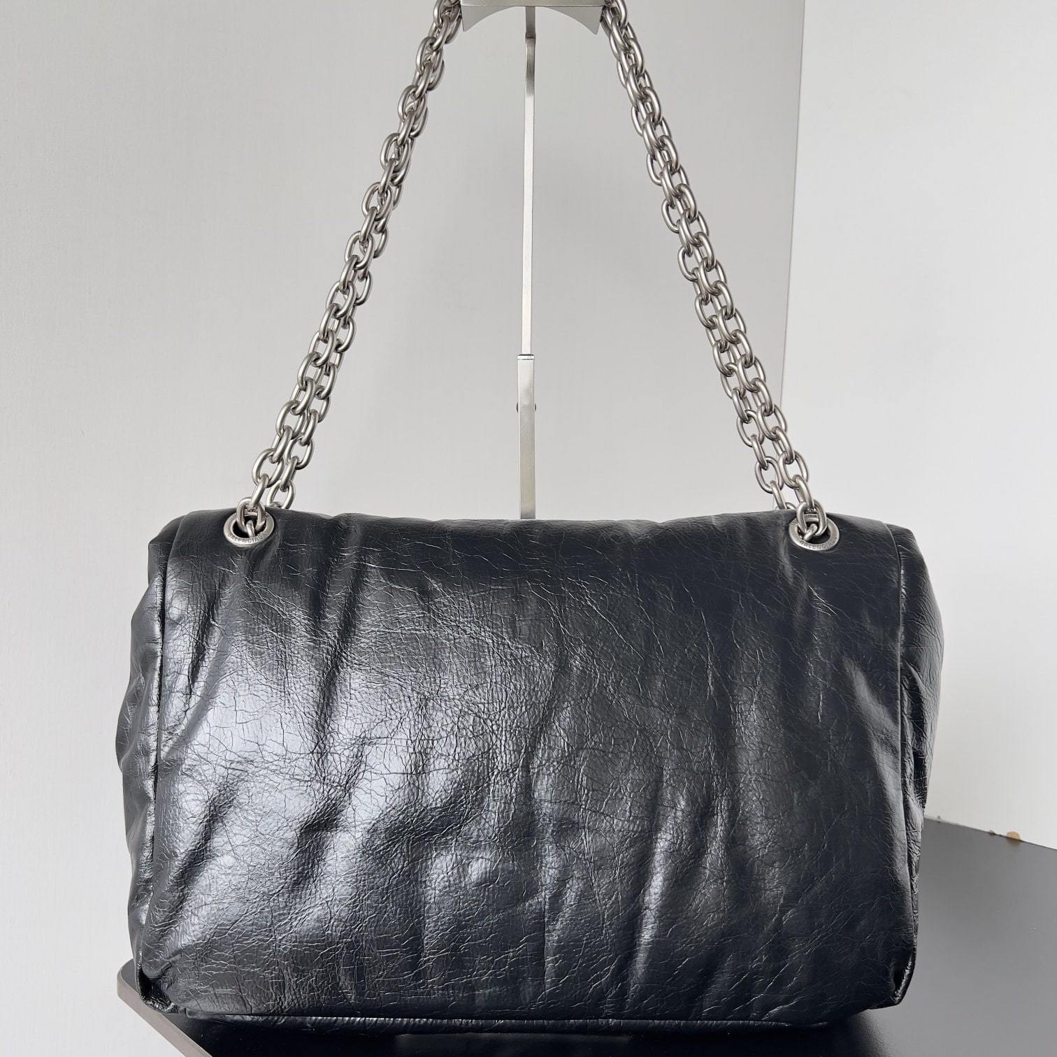 高仿BalenciagaMonaco系列23款冬季黑銀M