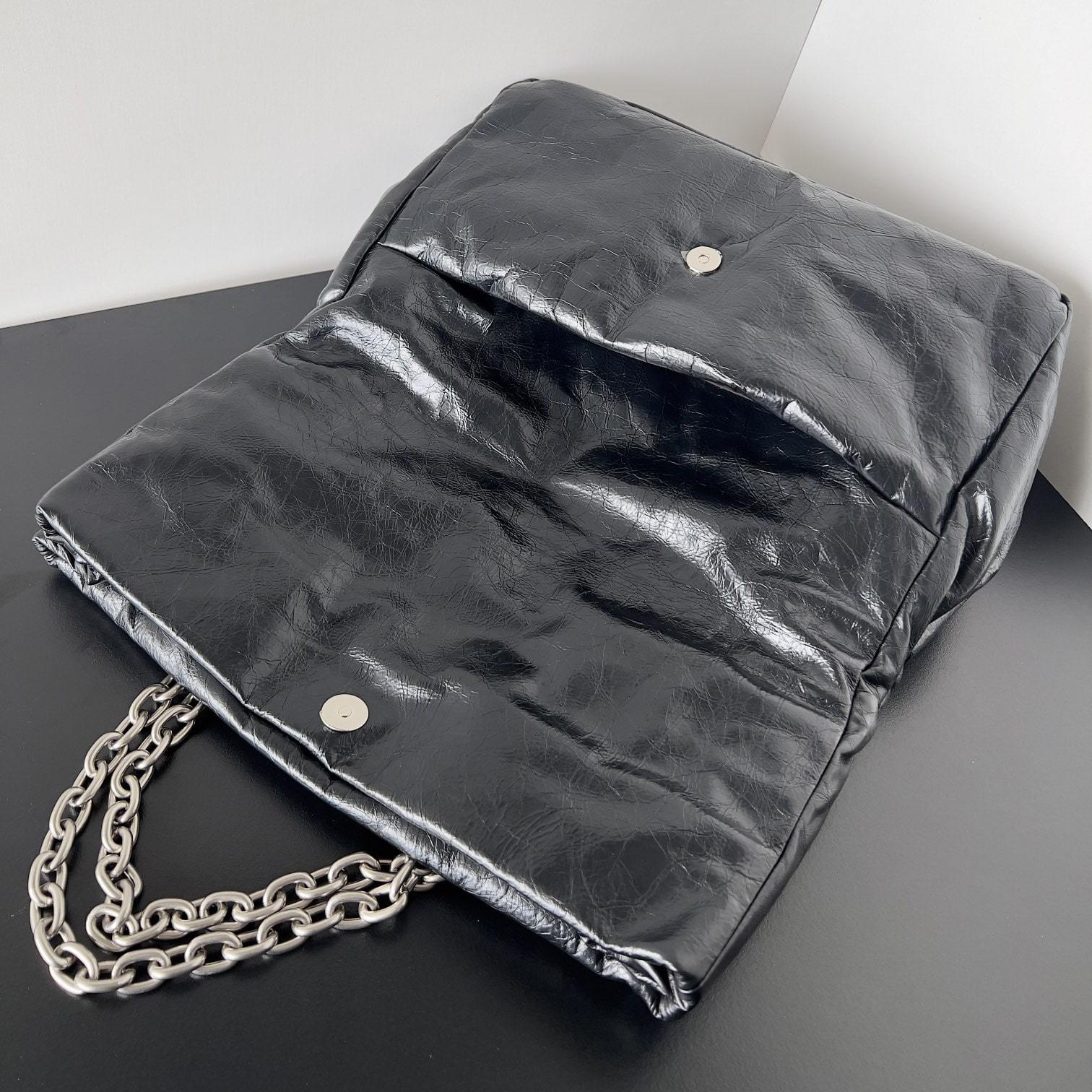 高仿BalenciagaMonaco系列23款冬季黑銀M