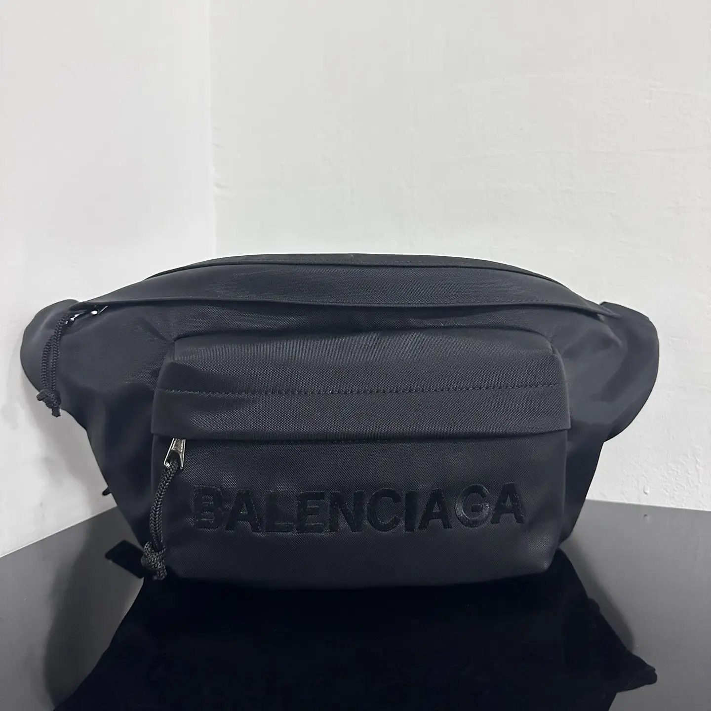 Balenciaga Wheel 胸包