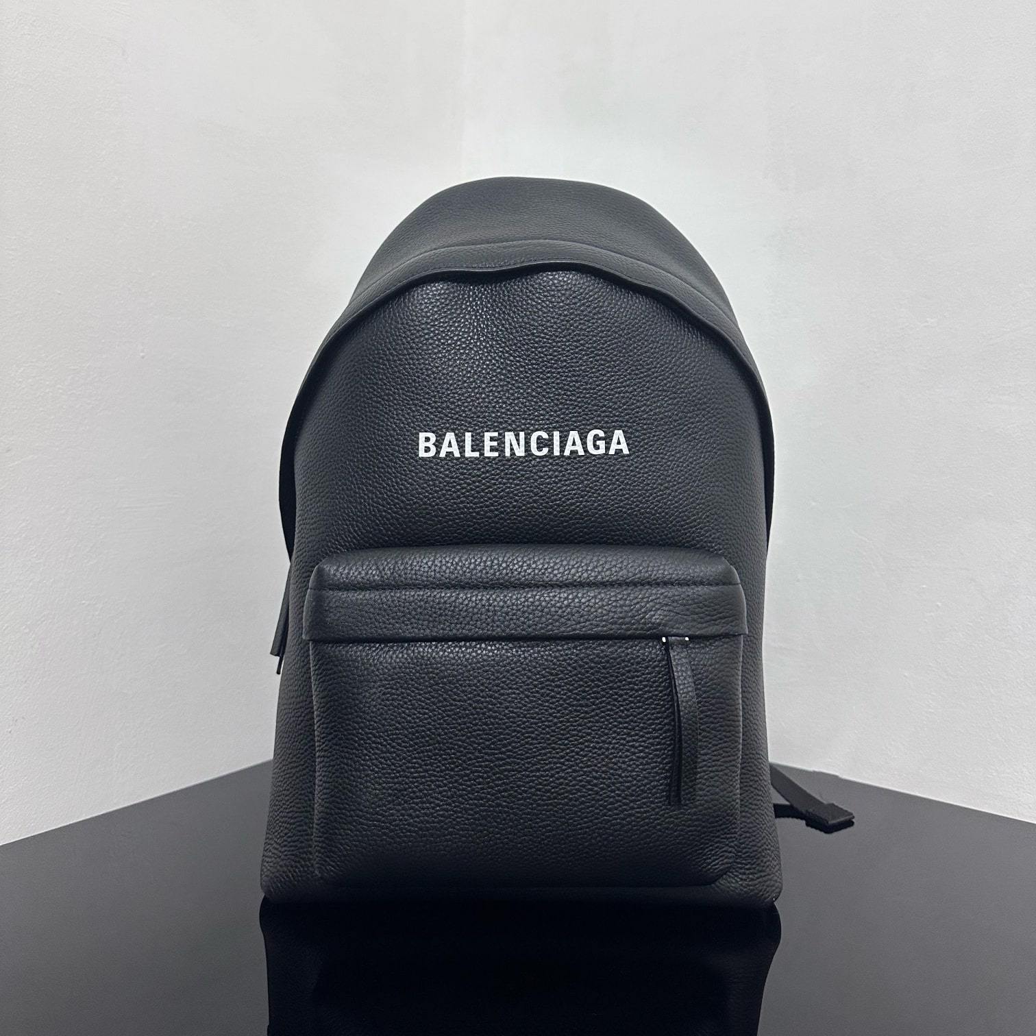 高仿BalenciagaExplorer系列小牛皮背包XS