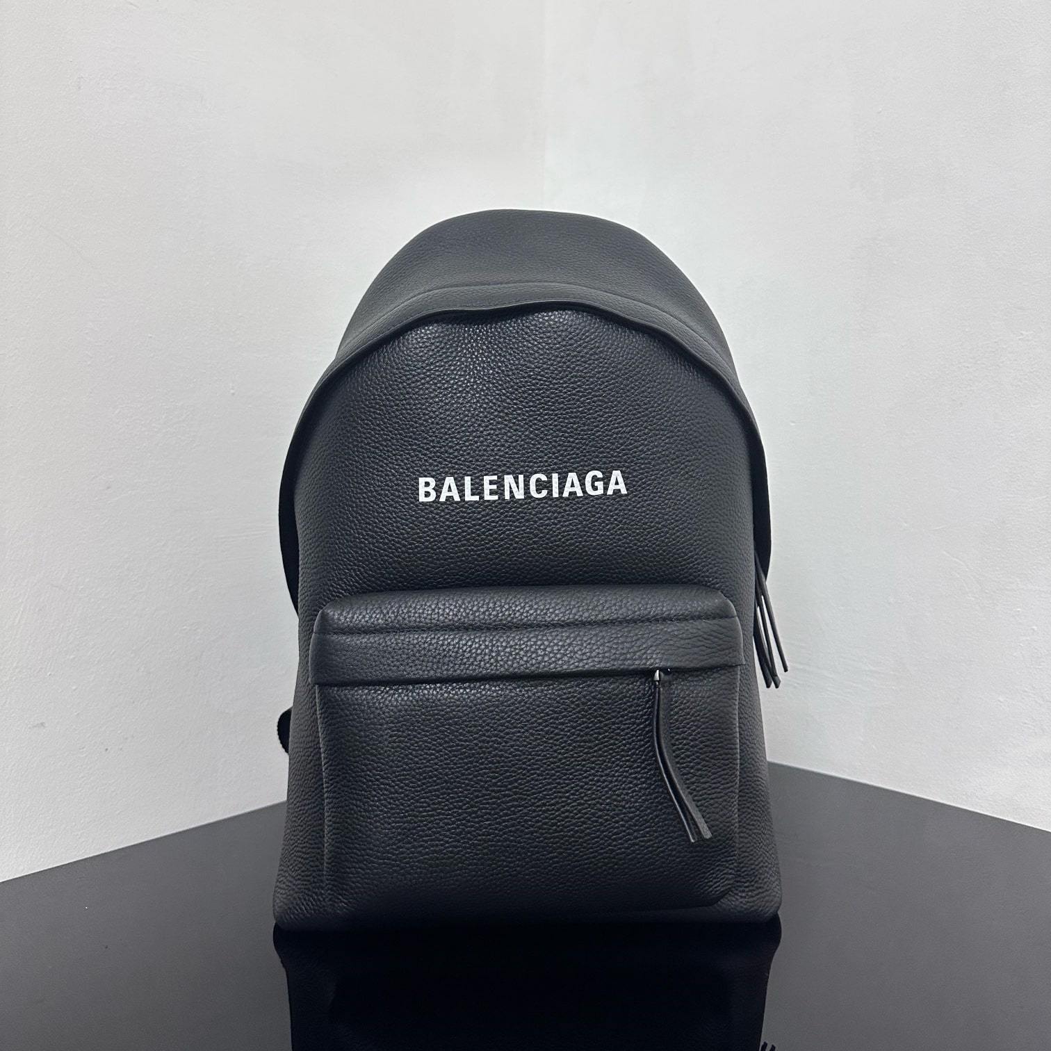 高仿BalenciagaExplorer系列小牛皮背包XS