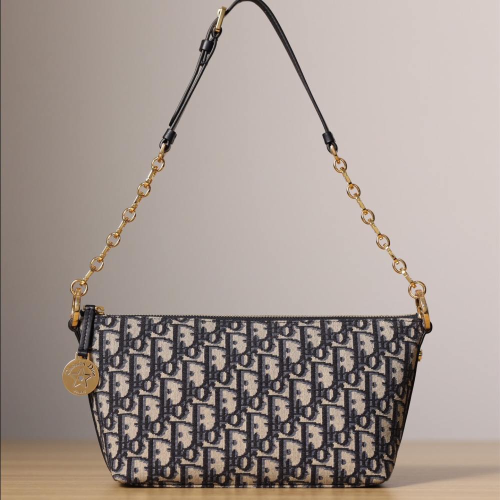 高仿Dior*StarHobo系列鏈條手袋2024新款免檢版