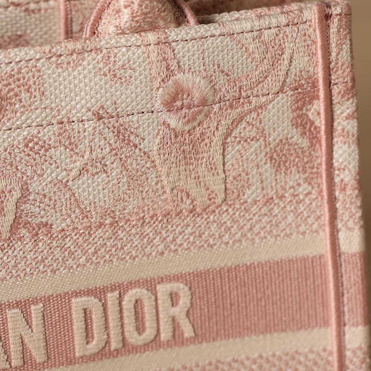 高仿Dior*BookTote系列粉色茹伊手袋