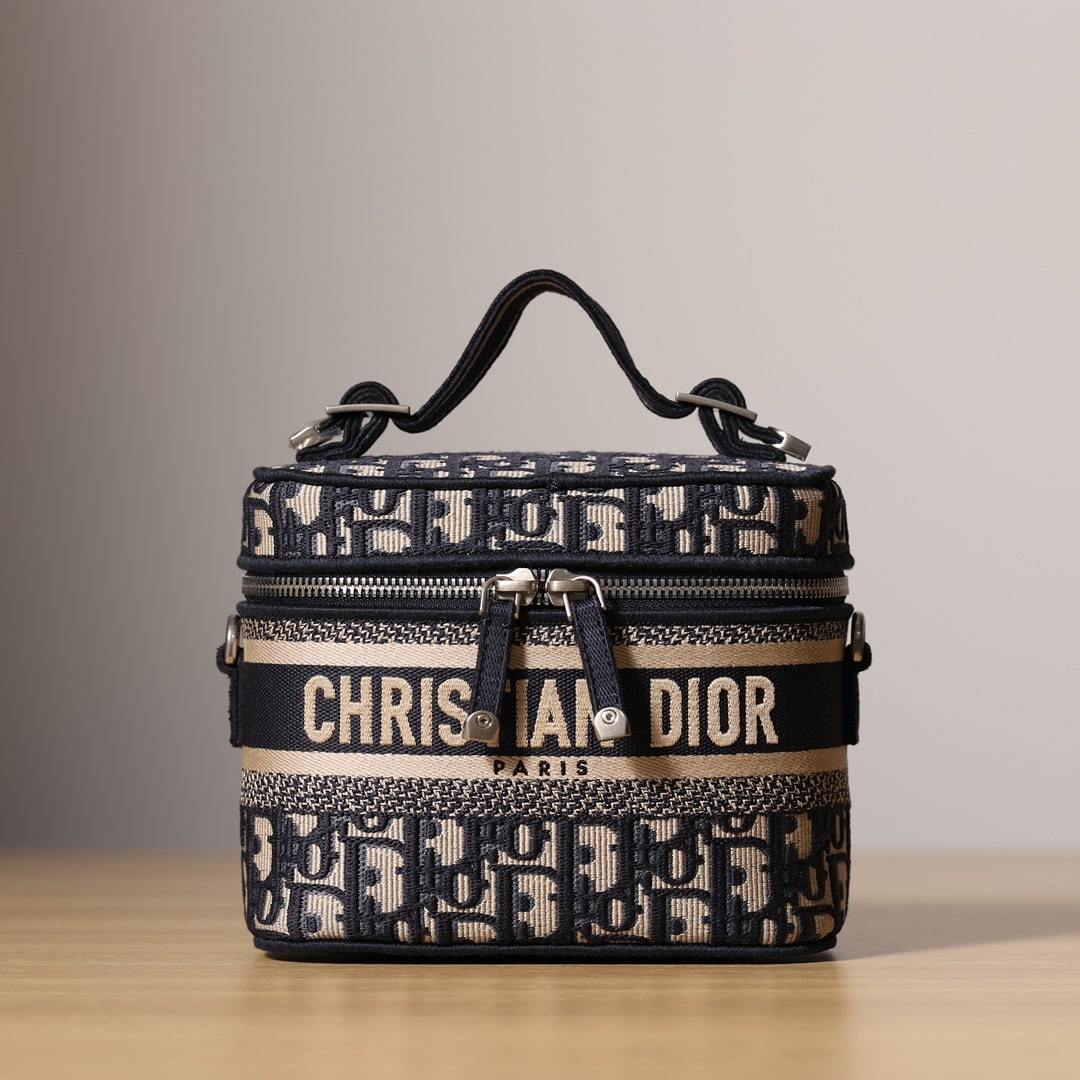 高仿Dior*TravelVanity系列盒子化妝包XS免檢版