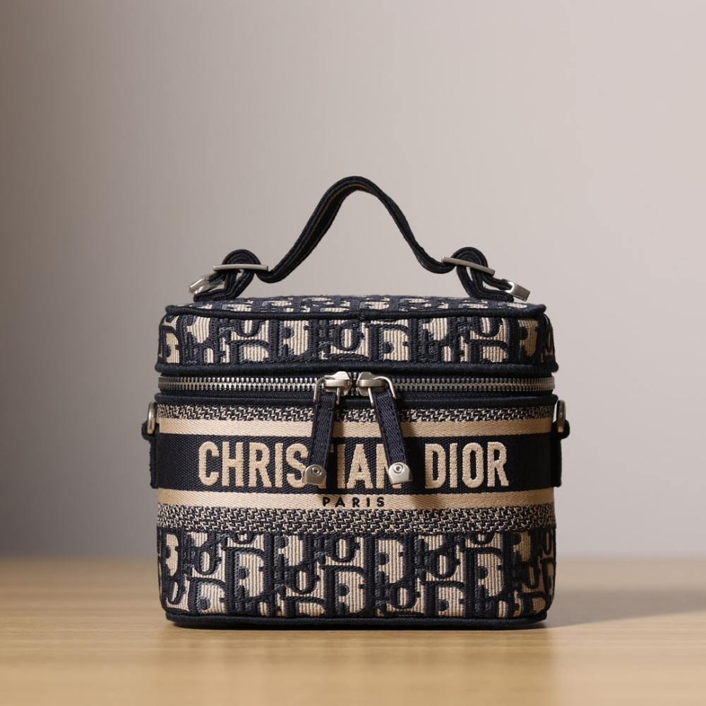 高仿Dior*TravelVanity系列盒子化妝包XS免檢版
