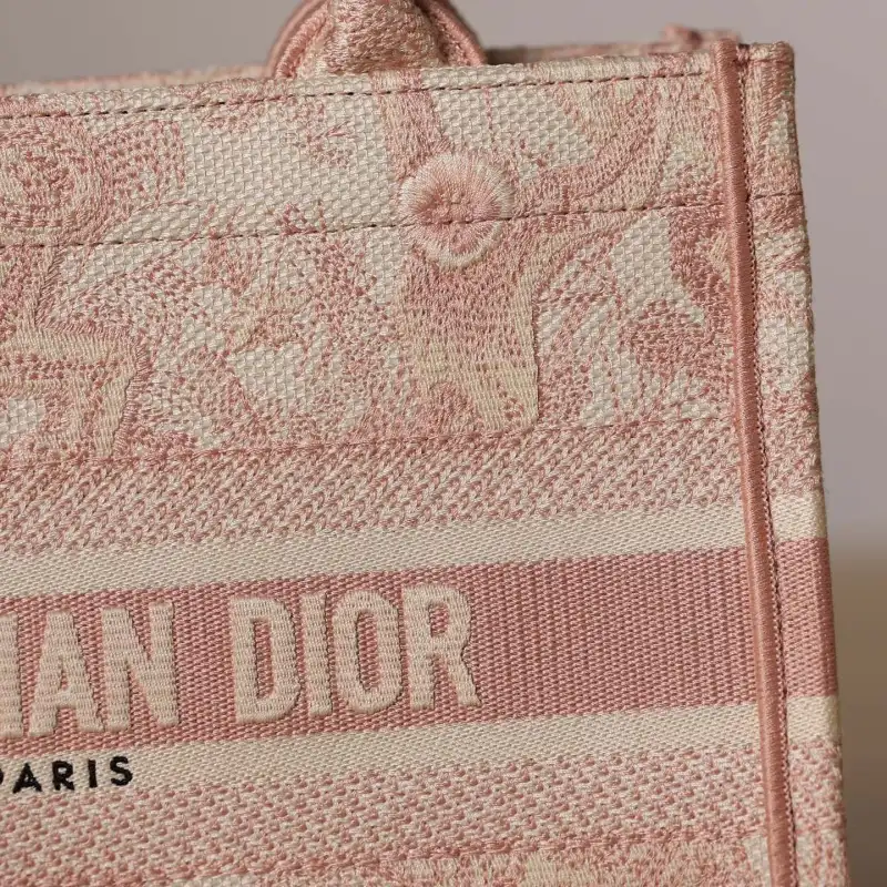 高仿Dior*BookTote系列粉色茹伊手袋