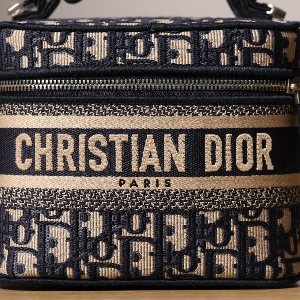 高仿Dior*TravelVanity系列盒子化妝包XS免檢版
