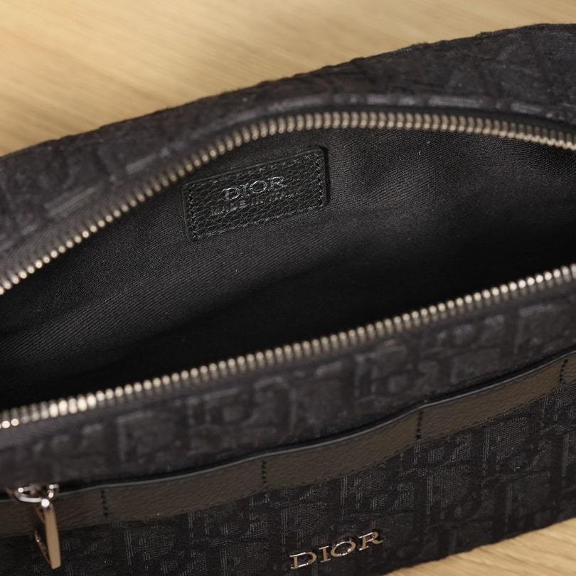 高仿Dior*Safari系列郵差包Oblique印花黑免檢版