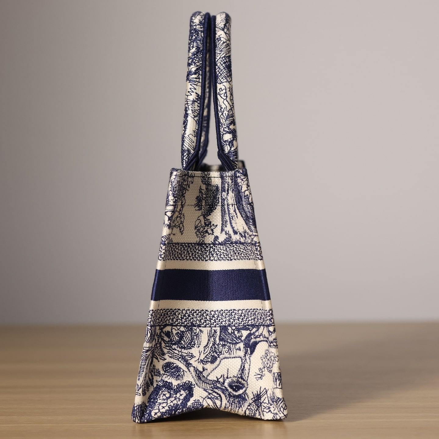 高仿Dior*BookTote系列藍色茹伊手袋S