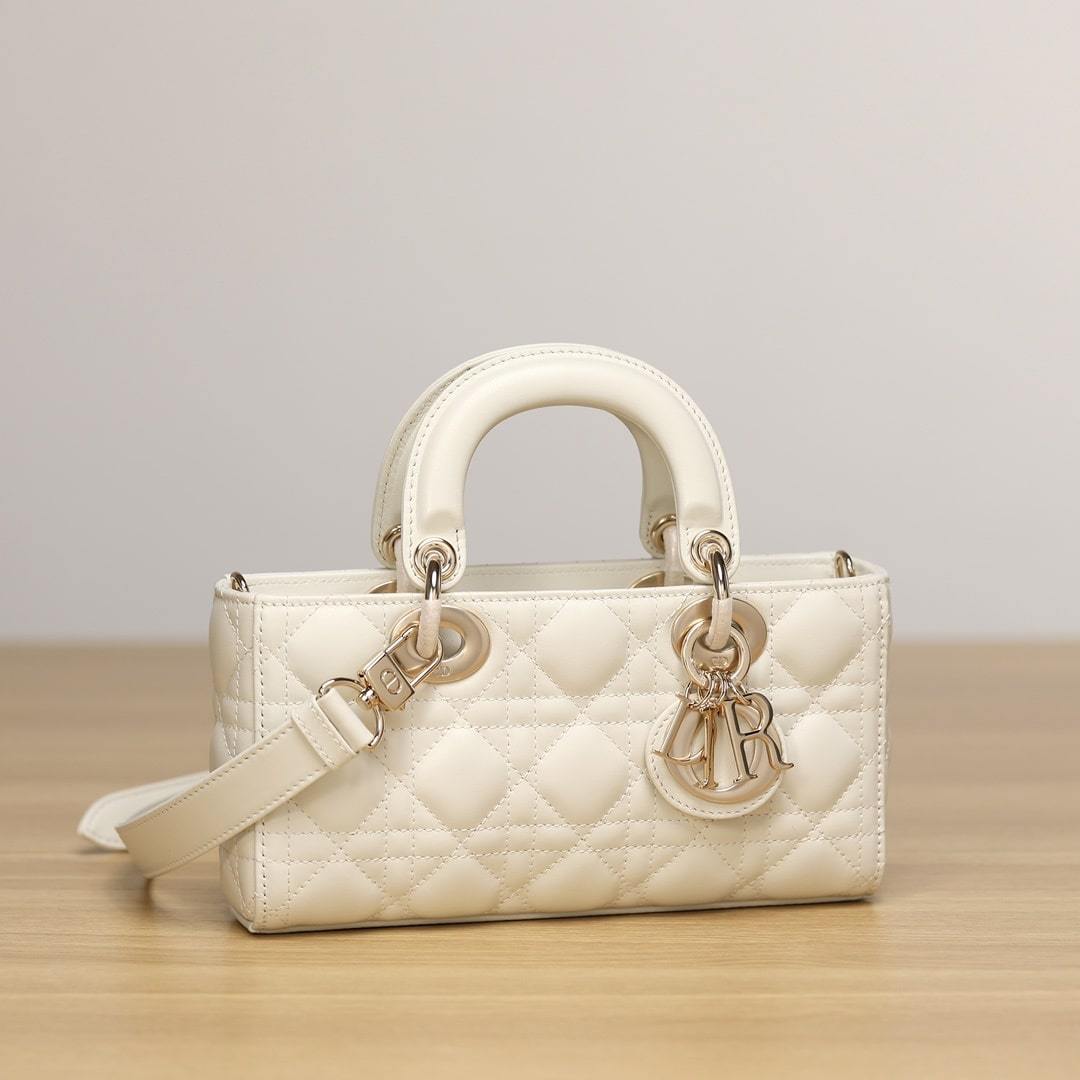 高仿Dior*LadyDJoy系列奶白色小羊皮免檢版