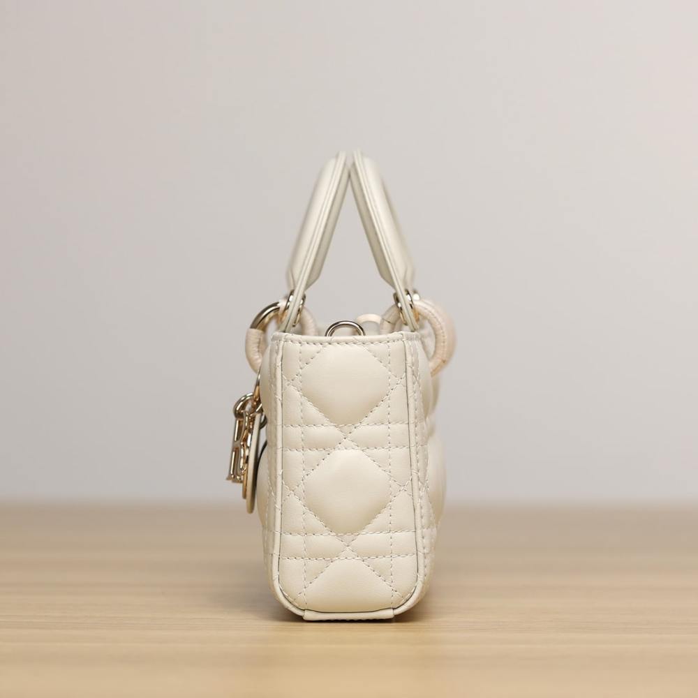 高仿Dior*LadyDJoy系列奶白色小羊皮免檢版
