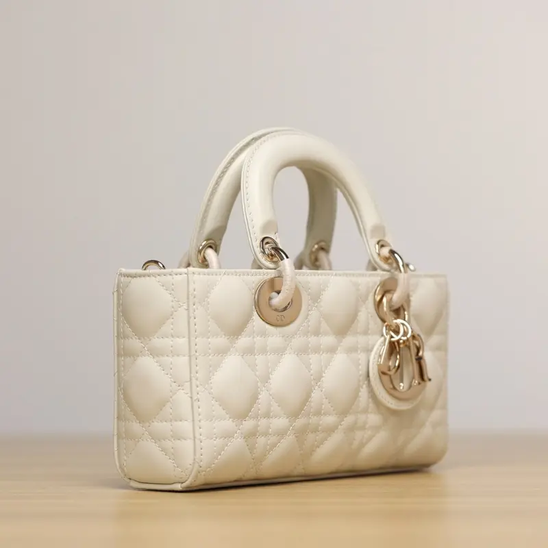 高仿Dior*LadyDJoy系列奶白色小羊皮免檢版