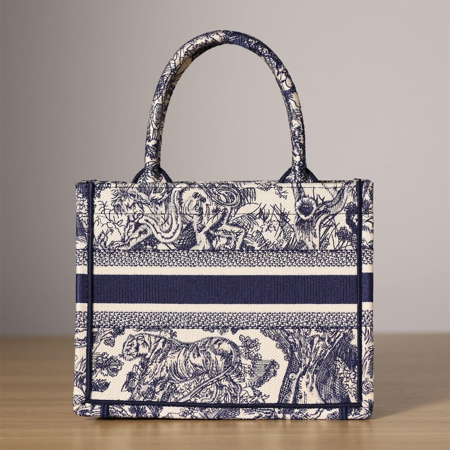 高仿Dior*BookTote系列藍色茹伊手袋S