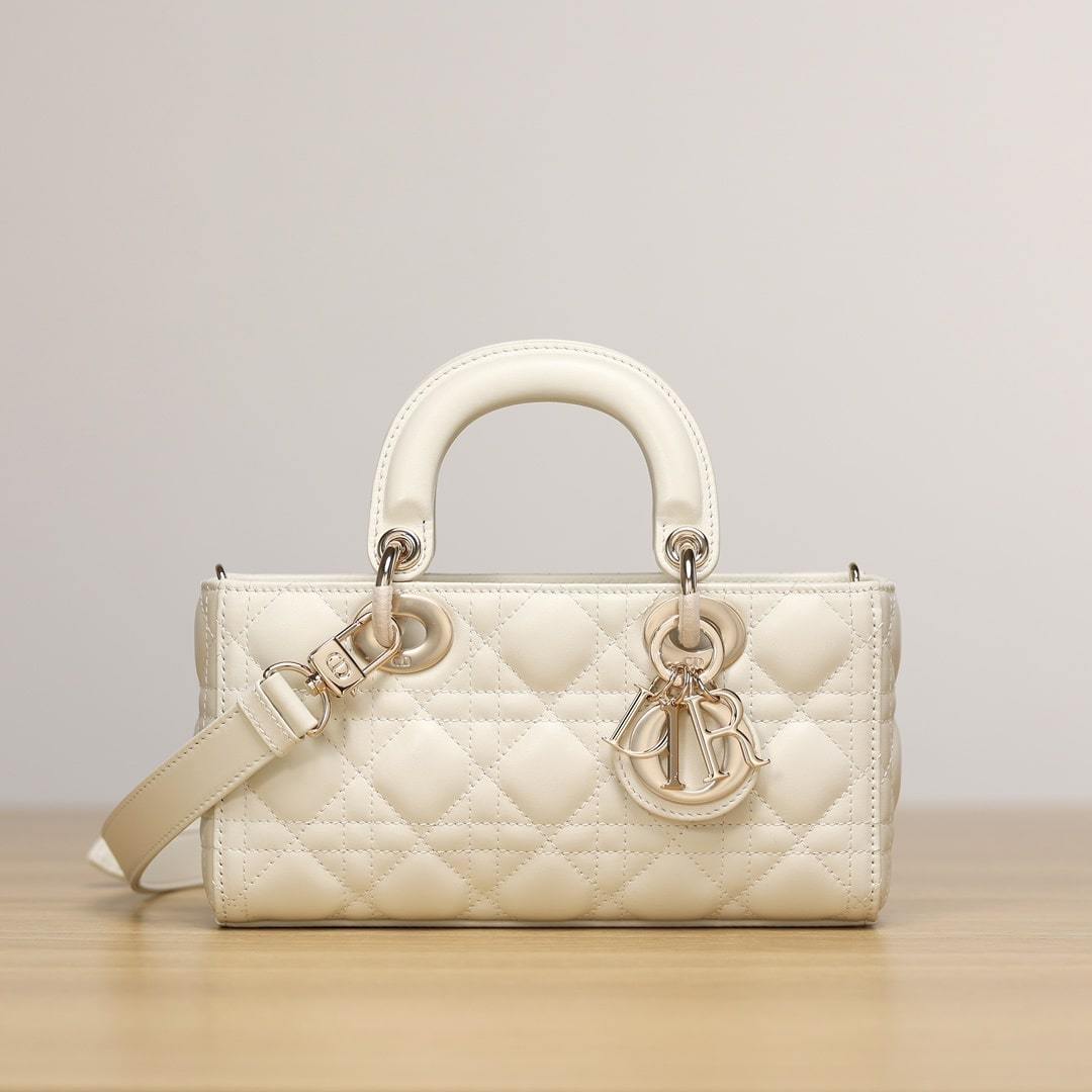 高仿Dior*LadyDJoy系列奶白色小羊皮免檢版